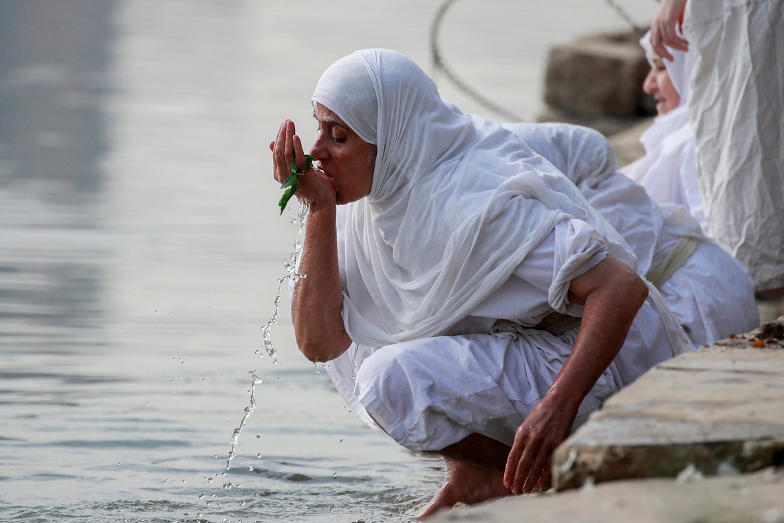 Vannmangel i Irak tillegges selvsagt klimakrisen, og TV 2 lager en tåreperse ut av en personlig tragedie. Foto: AP/Hadi Mizban Vannmangel i Irak tillegges selvsagt klimakrisen, og TV 2 lager en tåreperse ut av en personlig tragedie. Foto: AP/Hadi Mizban