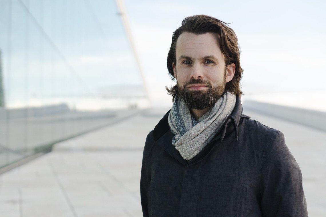 Seniorrådgiver i Forbrukerrådet, Thomas Iversen, advarer forbrukere mot å la seg lure til å betale høyere pris, når strømselskapene nå sender ut informasjon om at de holder på med «opprydding i avtalene». Foto: Forbrukerrådet Seniorrådgiver i Forbrukerrådet, Thomas Iversen, advarer forbrukere mot å la seg lure til å betale høyere pris, når strømselskapene nå sender ut informasjon om at de holder på med «opprydding i avtalene». Foto: Forbrukerrådet