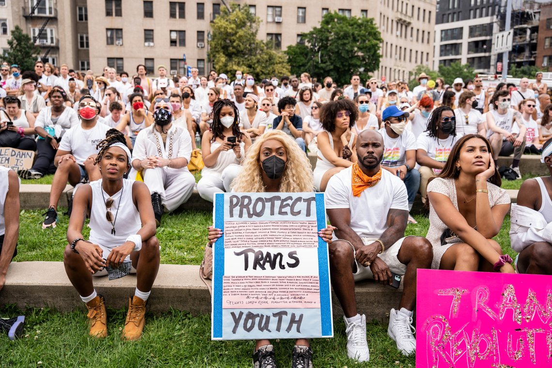 Brooklyn, New York, United States - JUNE 13 2021: Protest at Brooklyn for trans youth rights. Photo: Shutterstock, Luigi Morris, United States Brooklyn, New York, United States - JUNE 13 2021: Protest at Brooklyn for trans youth rights. Photo: Shutterstock, Luigi Morris, United States