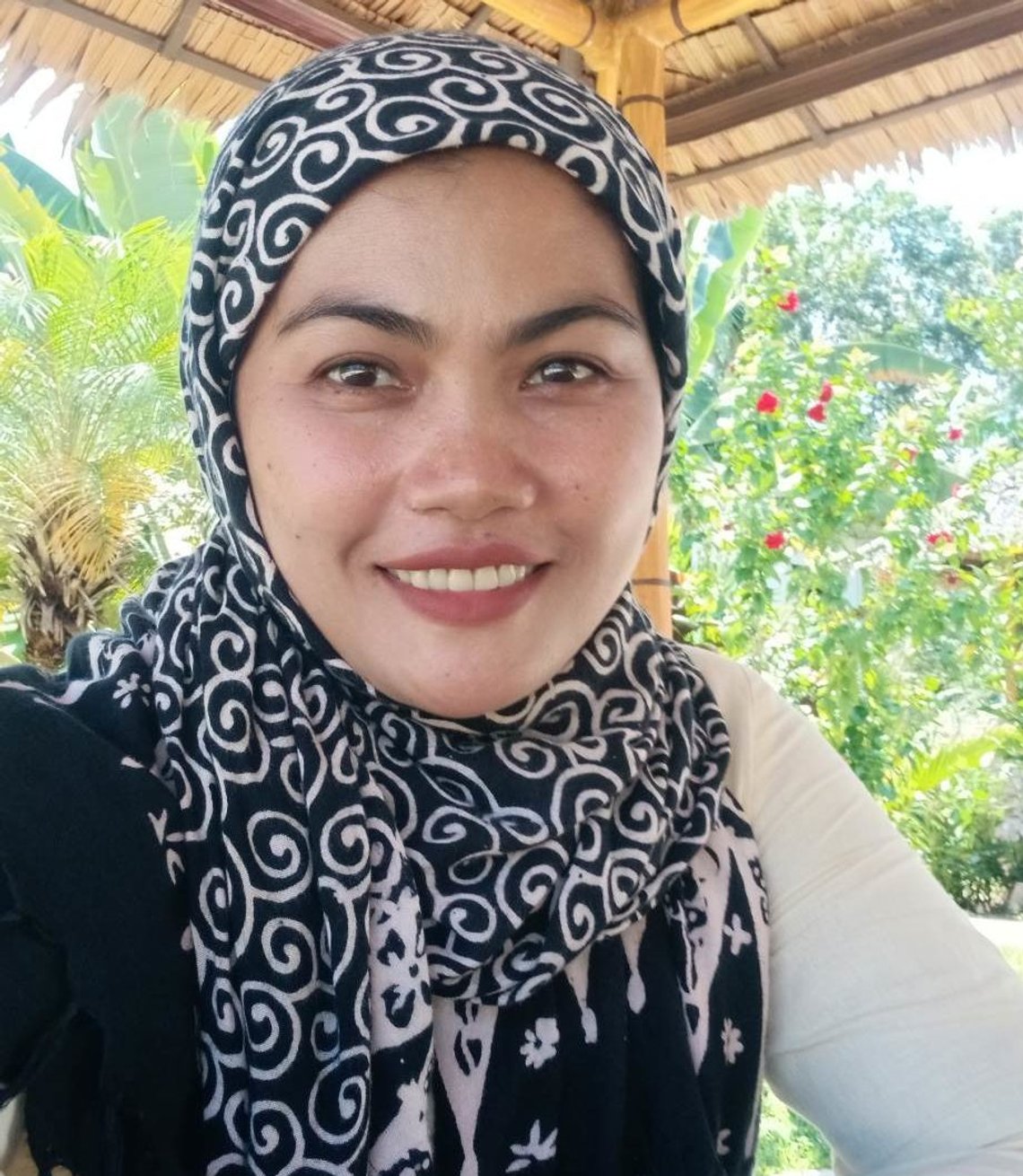 Louella bor på Filippinene og har konvertert til islam. Foto: Privat Louella bor på Filippinene og har konvertert til islam. Foto: Privat