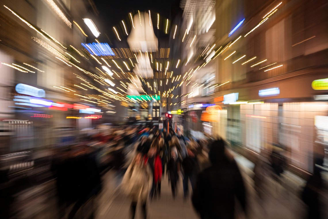 Til tross for trange økonomiske tider handlet nordmenn i butikkene nærmest som vanlig denne jula. Det viser tall fra BankID Bankaxept. Illustrasjonsfoto: Terje Pedersen / NTB Til tross for trange økonomiske tider handlet nordmenn i butikkene nærmest som vanlig denne jula. Det viser tall fra BankID Bankaxept. Illustrasjonsfoto: Terje Pedersen / NTB
