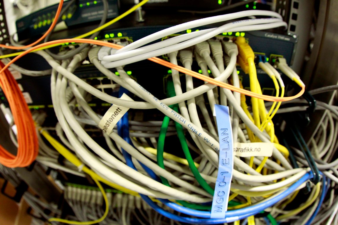Dette er IKKE fiberkabelen i og til Øst-Finnmark, men likefullt et bilde på den digitale helsetilstand i Norge. Illustrasjonsfoto: Lise Åserud / NTB Dette er IKKE fiberkabelen i og til Øst-Finnmark, men likefullt et bilde på den digitale helsetilstand i Norge. Illustrasjonsfoto: Lise Åserud / NTB