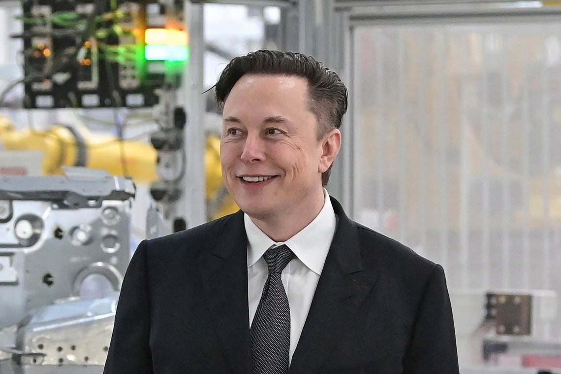 Elon Musk mener Anthony Fauci bør straffeforfølges. Foto: Patrick Pleul/via AP Elon Musk mener Anthony Fauci bør straffeforfølges. Foto: Patrick Pleul/via AP