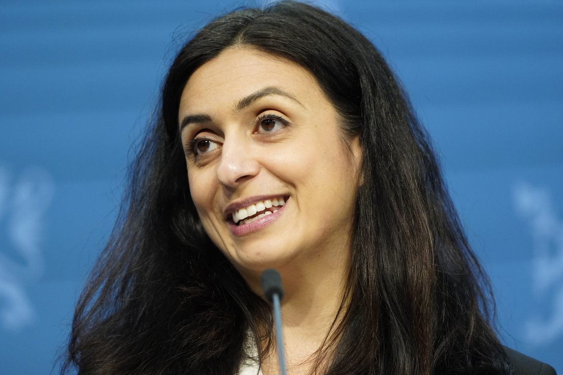 Hadia Tajik (Ap) vil at skattebetalerne skal betale for hennes private reiser hjem til foreldrene.
Foto: Håkon Mosvold Larsen / NTB Hadia Tajik (Ap) vil at skattebetalerne skal betale for hennes private reiser hjem til foreldrene.
Foto: Håkon Mosvold Larsen / NTB