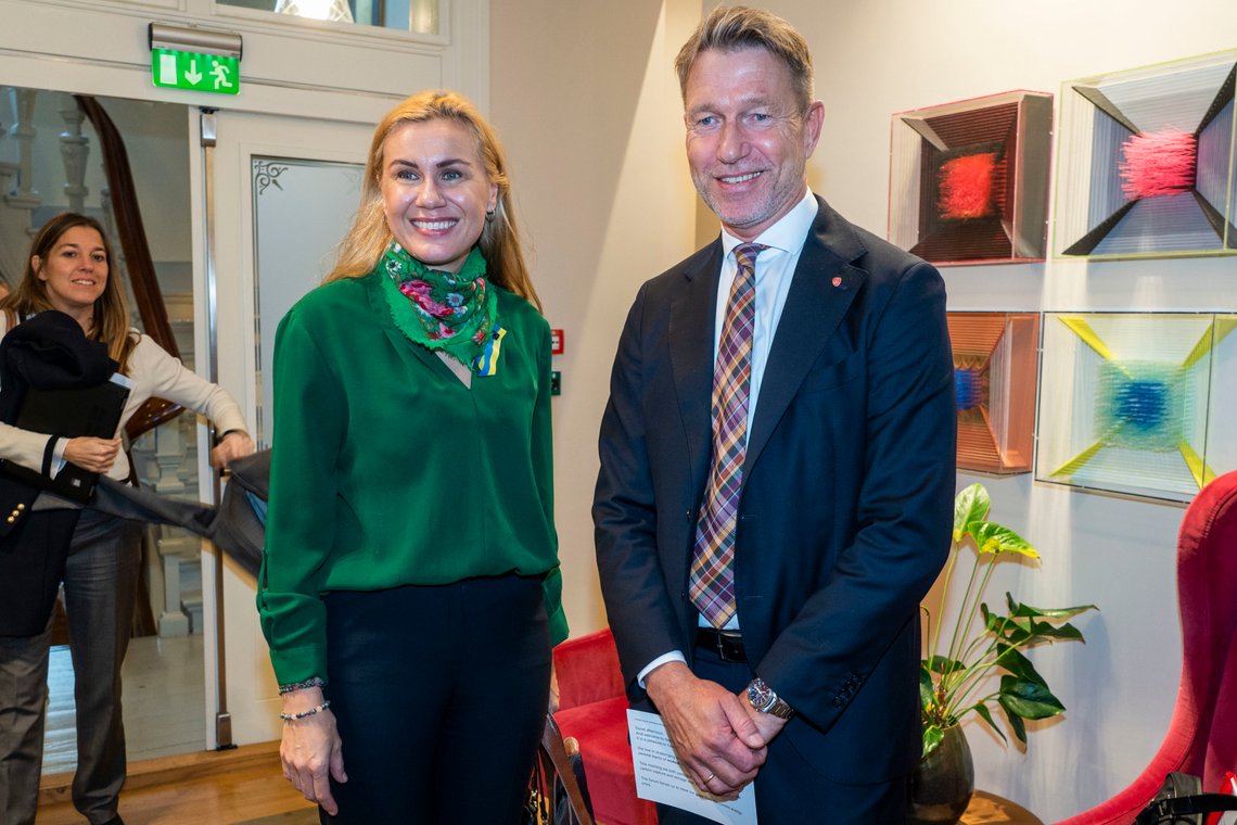Oslo 20221027.
EUs energikommissær Kadri Simson møter olje- og energiminister Terje Aasland i Oslo torsdag.
Foto: Terje Pedersen / NTB Oslo 20221027.
EUs energikommissær Kadri Simson møter olje- og energiminister Terje Aasland i Oslo torsdag.
Foto: Terje Pedersen / NTB