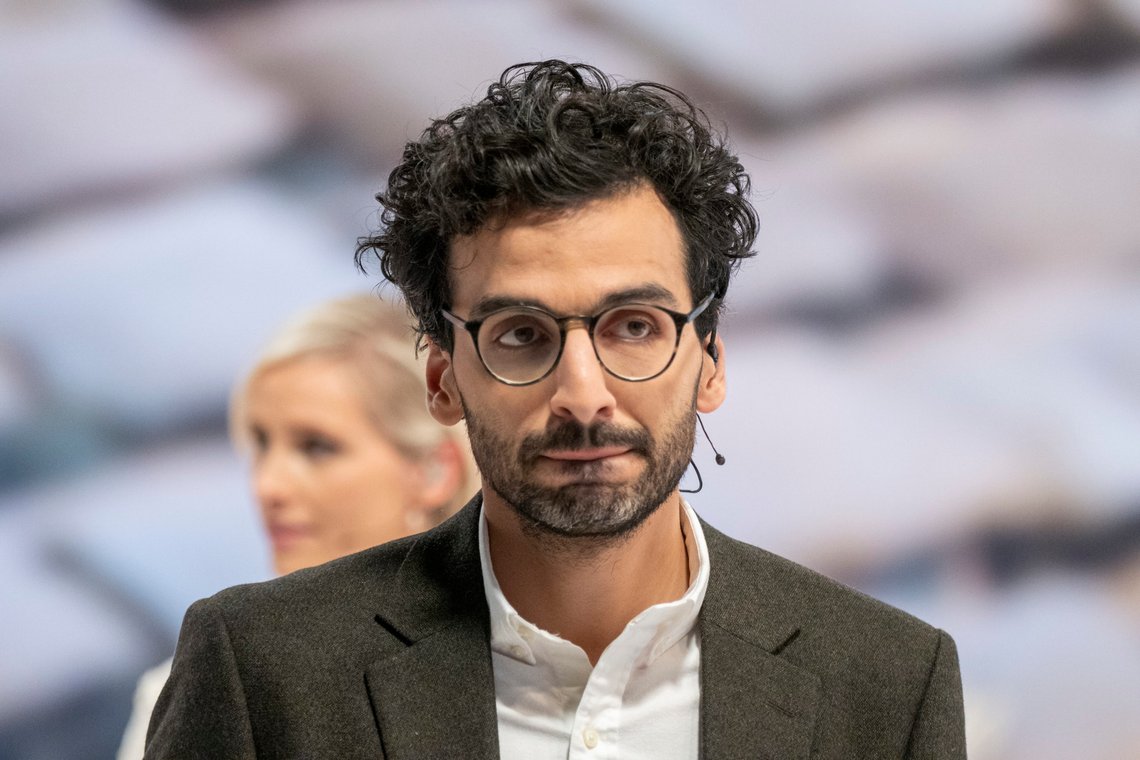 Lege Kaveh Rashidi var en av programlederne for TV-aksjonen. Årets TV-aksjon gikk til Leger uten grenser.
Foto: Heiko Junge / NTB Lege Kaveh Rashidi var en av programlederne for TV-aksjonen. Årets TV-aksjon gikk til Leger uten grenser.
Foto: Heiko Junge / NTB