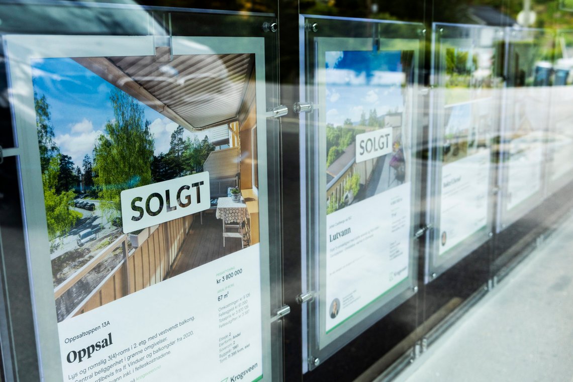 Boligprisene vil falle med 3,5 prosent neste år, tror Eiendom Norge. De mener likevel at utviklingen på Sørlandet og Sør-Vestlandet trolig blir positiv. Foto: Beate Oma Dahle / NTB Boligprisene vil falle med 3,5 prosent neste år, tror Eiendom Norge. De mener likevel at utviklingen på Sørlandet og Sør-Vestlandet trolig blir positiv. Foto: Beate Oma Dahle / NTB
