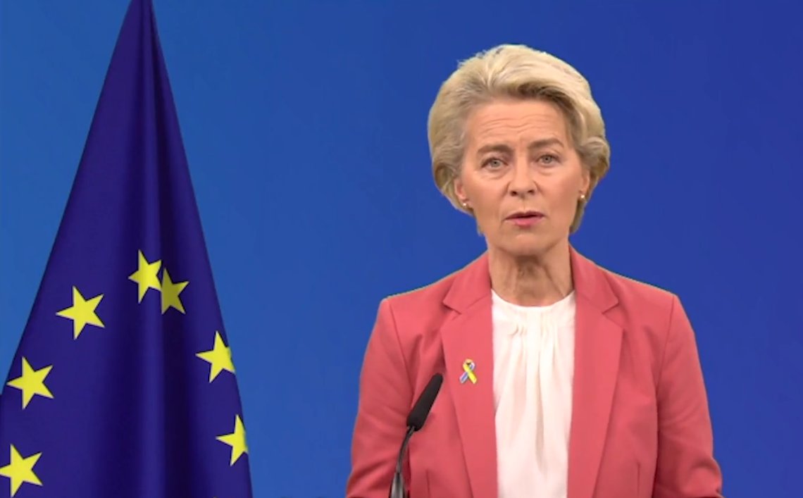 EU-kommisjonens president, Ursula von der Leyen tabbet seg ut da hun oppga et tall på falne soldater i Ukraina som var langt større enn hva Ukraina selv har oppgitt. At tallene senere ble fjernet, ble raskt oppdaget. Skjermdump: Twitter EU-kommisjonens president, Ursula von der Leyen tabbet seg ut da hun oppga et tall på falne soldater i Ukraina som var langt større enn hva Ukraina selv har oppgitt. At tallene senere ble fjernet, ble raskt oppdaget. Skjermdump: Twitter