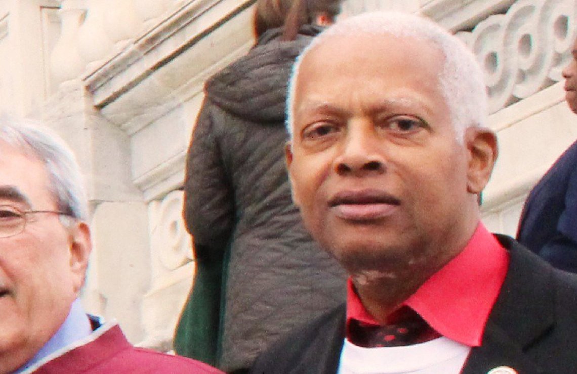 La oss ikke avskrive Hank Johnson som konspirasjonsteoretiker, kanhende har mannen rett – omenn ikke som han tenkte seg. Noen vil at Biden skal falle. Foto: Wikimedia Commons La oss ikke avskrive Hank Johnson som konspirasjonsteoretiker, kanhende har mannen rett – omenn ikke som han tenkte seg. Noen vil at Biden skal falle. Foto: Wikimedia Commons