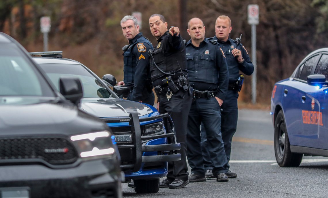 Georgia state troopers skal ha skutt en demonstrant fra Stop Cop City-bevegelsen. En betjent skal være såret. Foto: John Spink /Atlanta Journal-Constitution /AP /NTB Georgia state troopers skal ha skutt en demonstrant fra Stop Cop City-bevegelsen. En betjent skal være såret. Foto: John Spink /Atlanta Journal-Constitution /AP /NTB