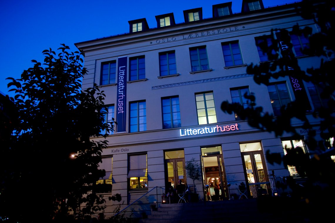 Litteraturhuset i Osloavlyser et bokbad, da de finner tittelen for konspiratorisk. Foto: Kyrre Lien / NTB Litteraturhuset i Osloavlyser et bokbad, da de finner tittelen for konspiratorisk. Foto: Kyrre Lien / NTB