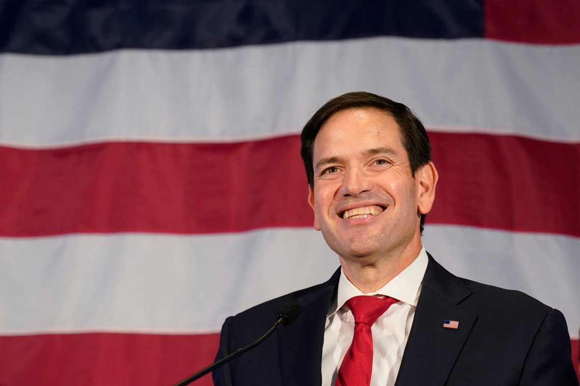 Nestleder i Senatets etterretningskomité, republikaneren Marco Rubio, antyder at Senatet kan stikke kjepper i hjulene for bevilgninger til etterretningstjenesten dersom Biden-administrasjonen ikke imøtekommer kravet om innsyn i dokumentene. Foto: Wilfredo Lee / AP / NTB Nestleder i Senatets etterretningskomité, republikaneren Marco Rubio, antyder at Senatet kan stikke kjepper i hjulene for bevilgninger til etterretningstjenesten dersom Biden-administrasjonen ikke imøtekommer kravet om innsyn i dokumentene. Foto: Wilfredo Lee / AP / NTB