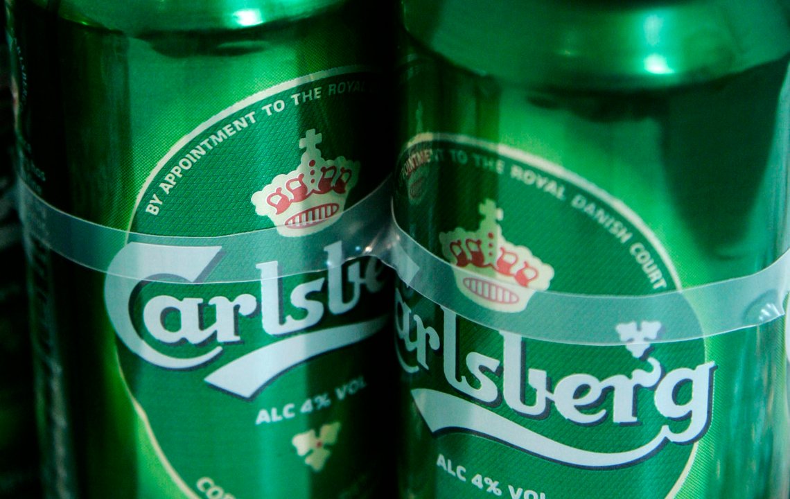 Carlsberg kommer med en ny type øl som er tilpasset global oppvarming. Foto: AP/Sang Tan Carlsberg kommer med en ny type øl som er tilpasset global oppvarming. Foto: AP/Sang Tan