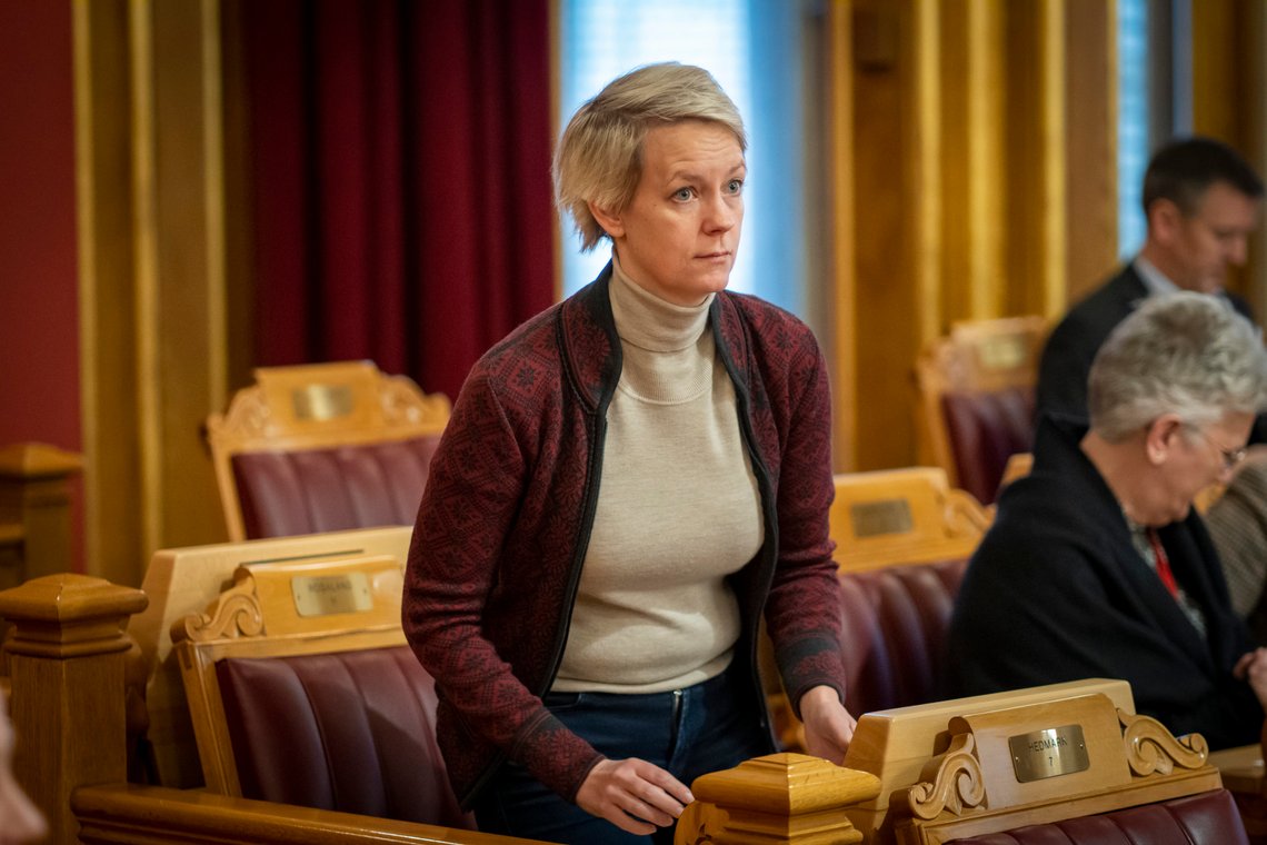 Oslo 20221130.
Stortingsrepresentant Ingrid Fiskaa (SV) under den muntlige spørretimen i Stortinget onsdag.
Foto: Heiko Junge / NTB Oslo 20221130.
Stortingsrepresentant Ingrid Fiskaa (SV) under den muntlige spørretimen i Stortinget onsdag.
Foto: Heiko Junge / NTB
