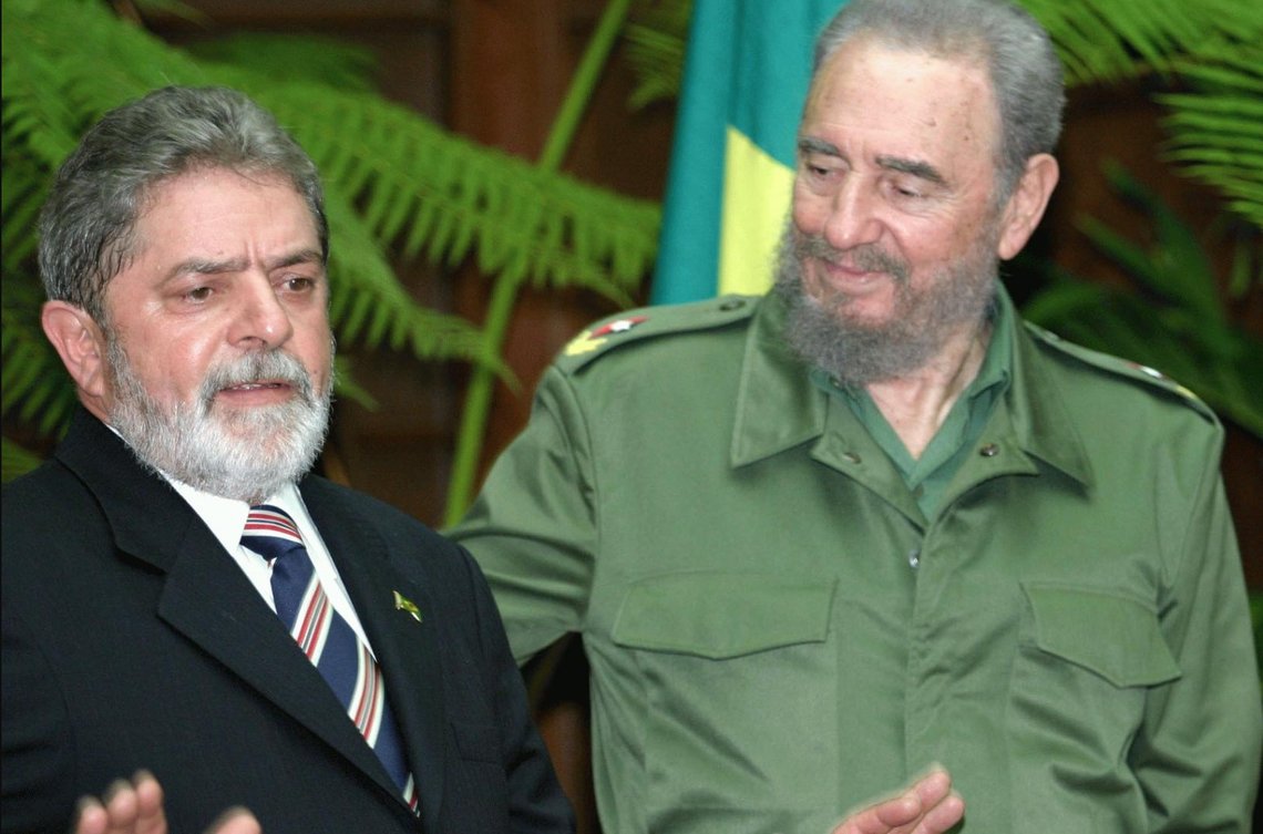 Illustrasjonsfotoet fra Wikimedia Commons viser Luiz Inácio Lula da Silva og Fidel Castro. Illustrasjonsfotoet fra Wikimedia Commons viser Luiz Inácio Lula da Silva og Fidel Castro.