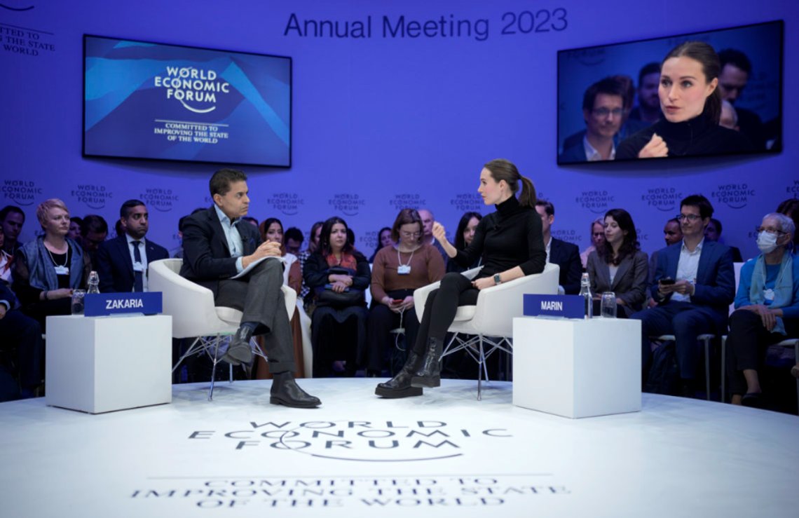 Finlands statsminister en en av over 50 statsledere som oppholder seg i Davos. Her i samtale med Fareed Zakaria. Foto: AP /Markus Schreiber /NTB Finlands statsminister en en av over 50 statsledere som oppholder seg i Davos. Her i samtale med Fareed Zakaria. Foto: AP /Markus Schreiber /NTB