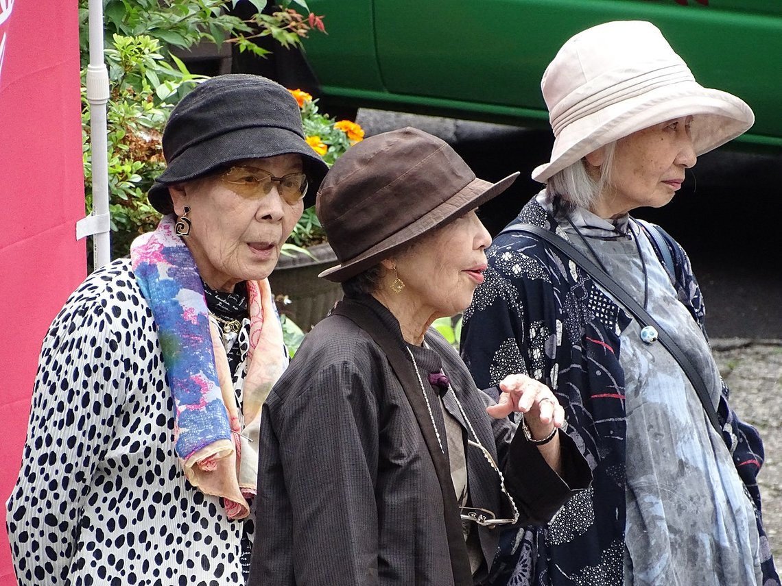 Tre tilårskomne fruer, Nikko, Japan. Foto: Adam Jones, Wikimedia Commons Tre tilårskomne fruer, Nikko, Japan. Foto: Adam Jones, Wikimedia Commons
