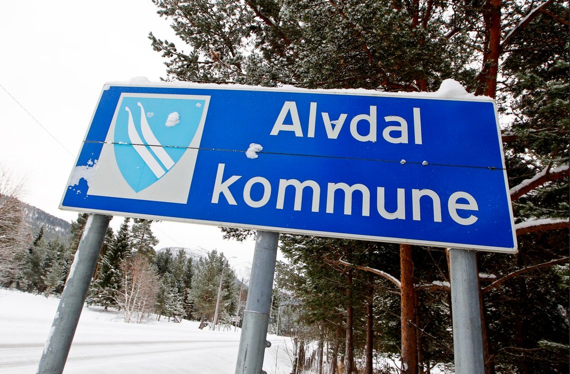 Utvinningen av bitcoin i kalde, men strømrike Alvdal skulle gi kommunen minst 15 arbeidsplasser og millioner i skatteintekter, het det da selskapet ble etablert i 2017. Alvdal og flere nabokommuner jublet og kastet seg med som investorer. Nå er eventyrstemningen kun å finne i Alvdals fjell og skoger. Illustrasjonsfoto: Håkon Mosvold Larsen / NTB Utvinningen av bitcoin i kalde, men strømrike Alvdal skulle gi kommunen minst 15 arbeidsplasser og millioner i skatteintekter, het det da selskapet ble etablert i 2017. Alvdal og flere nabokommuner jublet og kastet seg med som investorer. Nå er eventyrstemningen kun å finne i Alvdals fjell og skoger. Illustrasjonsfoto: Håkon Mosvold Larsen / NTB