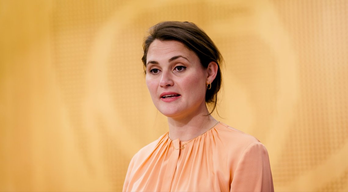 Ordfører i Stavanger og leder av Arbeiderpartiets energiutvalg, Kari Nessa Nordtun, ber regjeringen om å komme raskt på banen med en forbedret strømstøtteordning. Foto: Stian Lysberg Solum / NTB Ordfører i Stavanger og leder av Arbeiderpartiets energiutvalg, Kari Nessa Nordtun, ber regjeringen om å komme raskt på banen med en forbedret strømstøtteordning. Foto: Stian Lysberg Solum / NTB
