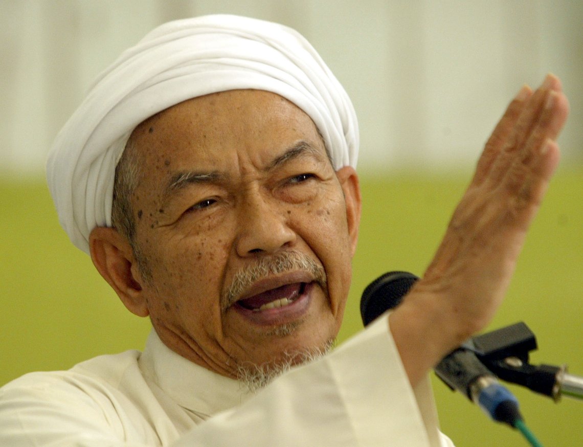 Nik Azis Nik Mat ledet Parti Islam SeMalaysia (PAS) fra 1991 til sin død i 2015. Foto: AP/Dita Alangkara Nik Azis Nik Mat ledet Parti Islam SeMalaysia (PAS) fra 1991 til sin død i 2015. Foto: AP/Dita Alangkara