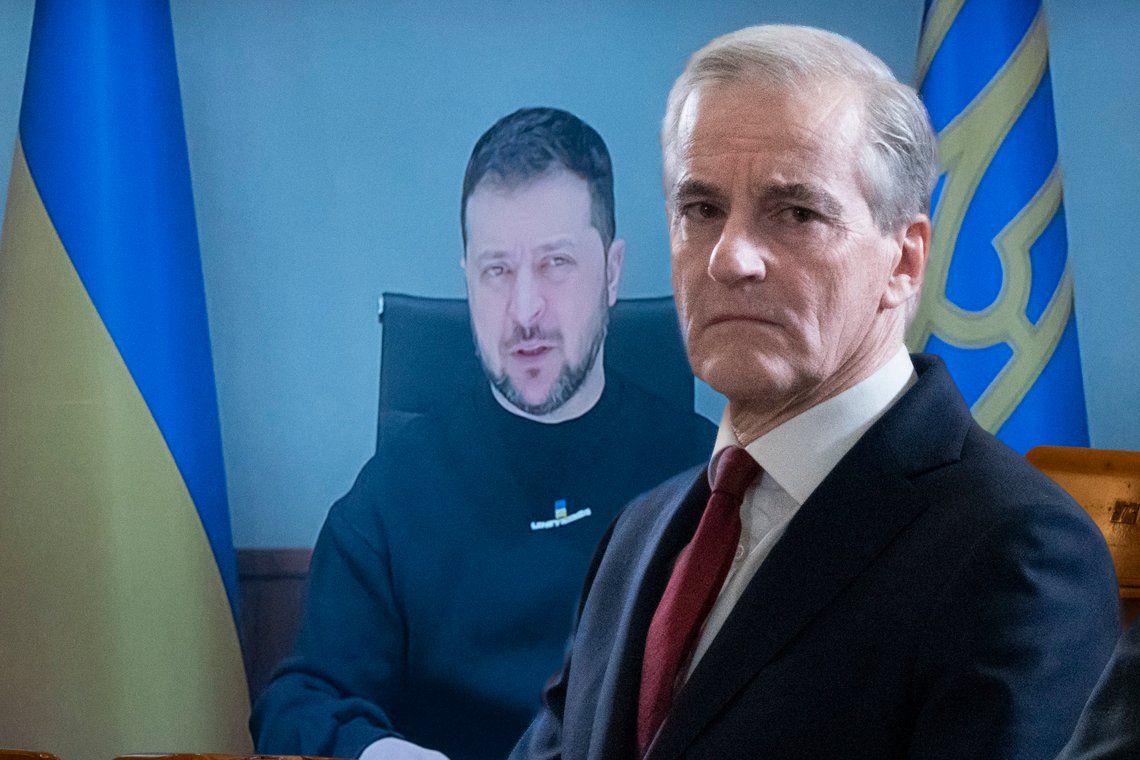 Oslo 20230216.
Statsminister Jonas Gahr Støre (Ap), regjeringen og et stort flertall på Stortinget legger fram den politiske enigheten om Ukraina-programmet i Stortinget. Ukrainas president Volodomyr Zelenskyj deltar digitalt.
Foto: Terje Pedersen / NTB Oslo 20230216.
Statsminister Jonas Gahr Støre (Ap), regjeringen og et stort flertall på Stortinget legger fram den politiske enigheten om Ukraina-programmet i Stortinget. Ukrainas president Volodomyr Zelenskyj deltar digitalt.
Foto: Terje Pedersen / NTB