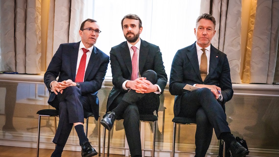 Klima- og miljøminister Espen Barth Eide, næringsminister Jan Christian Vestre og olje- og energiminister Terje Aasland under en pressekonferanse med den tyske visestatsministeren Robert Habeck i Oslo den 5. januar 2023. Foto: Ole Berg-Rusten / NTB Klima- og miljøminister Espen Barth Eide, næringsminister Jan Christian Vestre og olje- og energiminister Terje Aasland under en pressekonferanse med den tyske visestatsministeren Robert Habeck i Oslo den 5. januar 2023. Foto: Ole Berg-Rusten / NTB