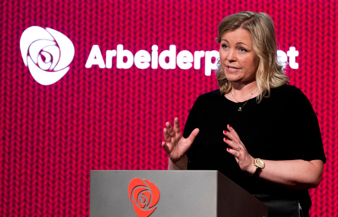 Partisekretær Kjersti Stenseng mener modellen sentralstyret går inn for, er den mest demokratiske. Foto: Terje Pedersen / NTB
Partisekretær Kjersti Stenseng og sentralstyre i Ap vil hindre at Trond Giskes lokallag Nidaros får for stor innflytese. Dette er den mest demokratiske løsningen, mener Stenseng. Foto: Terje Pedersen / NTB Partisekretær Kjersti Stenseng mener modellen sentralstyret går inn for, er den mest demokratiske. Foto: Terje Pedersen / NTB
Partisekretær Kjersti Stenseng og sentralstyre i Ap vil hindre at Trond Giskes lokallag Nidaros får for stor innflytese. Dette er den mest demokratiske løsningen, mener Stenseng. Foto: Terje Pedersen / NTB