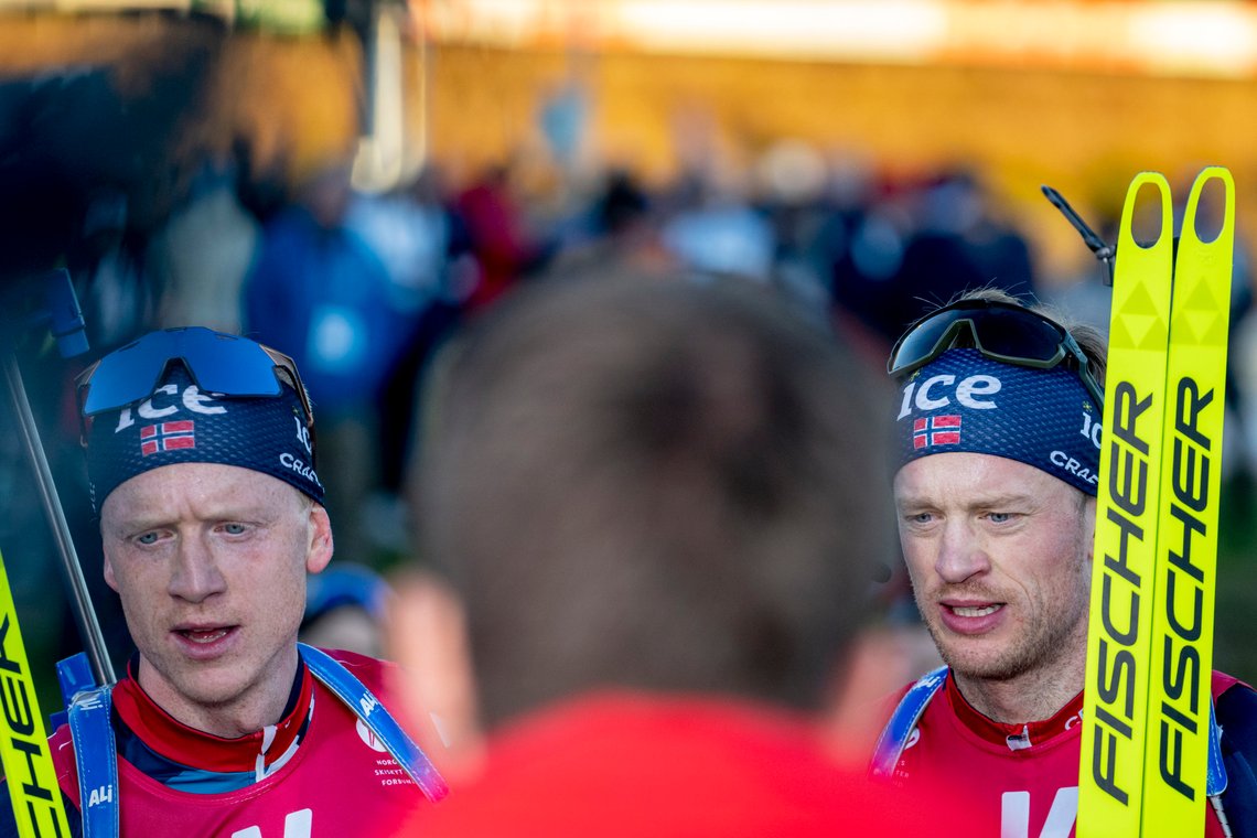 Johannes Thingnes Bø (t.v.), Tarjei Bø vil ikke ha russerne tilbake i skiskyting så lenge det er krig i Ukraina.
Foto: Javad Parsa / NTB Johannes Thingnes Bø (t.v.), Tarjei Bø vil ikke ha russerne tilbake i skiskyting så lenge det er krig i Ukraina.
Foto: Javad Parsa / NTB