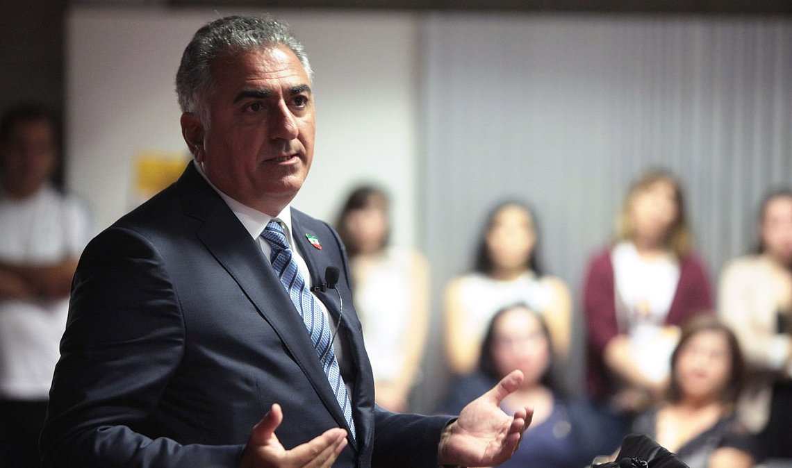 Sjahens arvtager, eksilprins Reza Pahlavi av Iran. Foto: Gage Skidmore, Wikimedia Commons Sjahens arvtager, eksilprins Reza Pahlavi av Iran. Foto: Gage Skidmore, Wikimedia Commons