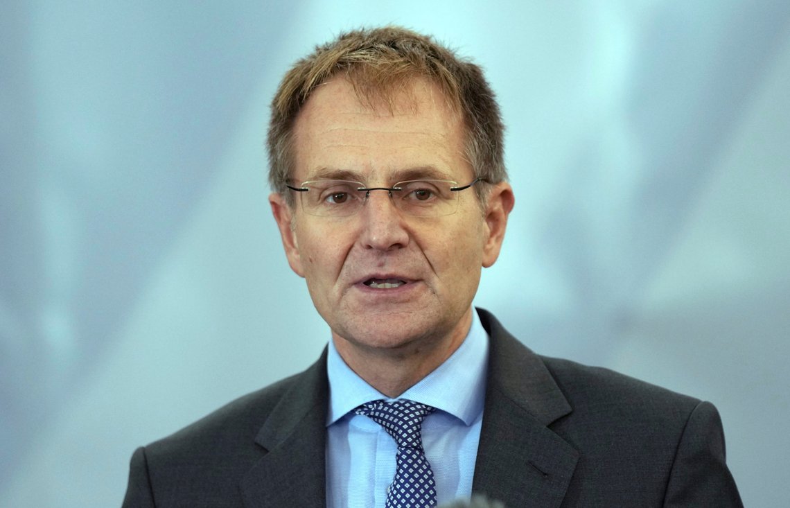 Peter Frank, Federal Public Prosecutor General, delivers a statement in Karlsruhe, Germany, Wednesday, Dec. 7, 2022. Thousands of police officers carried out raids across much of Germany on Wednesday against suspected far-right extremists who allegedly sought to overthrow the government in an armed coup. Officials said 25 people were detained. (AP Photo/Michael Probst) Peter Frank, Federal Public Prosecutor General, delivers a statement in Karlsruhe, Germany, Wednesday, Dec. 7, 2022. Thousands of police officers carried out raids across much of Germany on Wednesday against suspected far-right extremists who allegedly sought to overthrow the government in an armed coup. Officials said 25 people were detained. (AP Photo/Michael Probst)