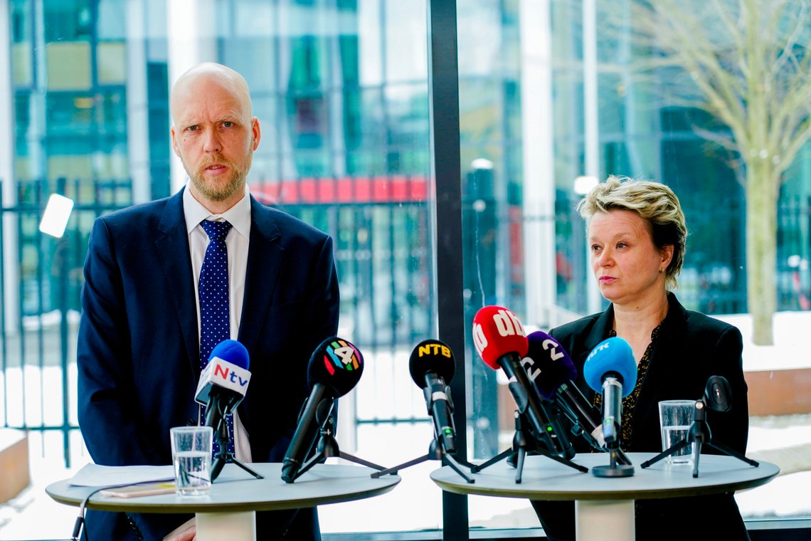 PST orienterte pressen torsdag om de to terrorsiktede søstrene fra Bærum. Politiadvokat Kathrine Tonstad sier kvinnenes ideologi blir et sentralt etterforskningstema. Foto: Gorm Kallestad / NTB PST orienterte pressen torsdag om de to terrorsiktede søstrene fra Bærum. Politiadvokat Kathrine Tonstad sier kvinnenes ideologi blir et sentralt etterforskningstema. Foto: Gorm Kallestad / NTB