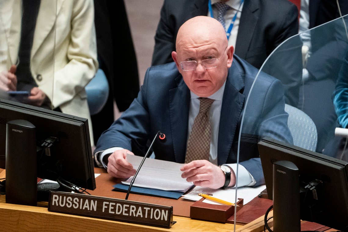 Russland fikk bare tilslutning fra Kina og Brasil da FNs Sikkerhetsråd natt til tirsdag stemte over et russisk forslag om oppnevnelse av en uavhengig, internasjonal kommisjon for å undersøke sprengningen av Nordstream i september 2022. Her er Russlands FN-ambassadør Vassily Nebenzia. Arkivfoto: John Minchillo / AP / NTB Russland fikk bare tilslutning fra Kina og Brasil da FNs Sikkerhetsråd natt til tirsdag stemte over et russisk forslag om oppnevnelse av en uavhengig, internasjonal kommisjon for å undersøke sprengningen av Nordstream i september 2022. Her er Russlands FN-ambassadør Vassily Nebenzia. Arkivfoto: John Minchillo / AP / NTB