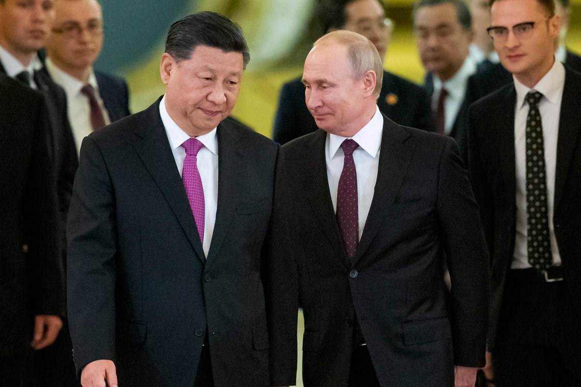 Kinas president Xi Jinping møter mandag sin russiske motpart Vladimir Putin i Moskva. Bildet er fra et tidligere møte i Moskva i 2019. Arkivfoto: Aleksander Zemljanitsjenko, AP / NTB. Kinas president Xi Jinping møter mandag sin russiske motpart Vladimir Putin i Moskva. Bildet er fra et tidligere møte i Moskva i 2019. Arkivfoto: Aleksander Zemljanitsjenko, AP / NTB.