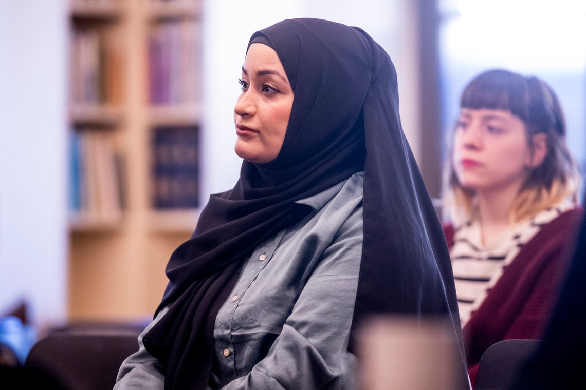 Oslo 20220425.
Rabia Musavi, daglig leder i LIN under lansering av rapport om hatefulle ytringer om muslimer på sosiale medier på Litteraturhuset i Oslo.
Foto: Javad Parsa / NTB Oslo 20220425.
Rabia Musavi, daglig leder i LIN under lansering av rapport om hatefulle ytringer om muslimer på sosiale medier på Litteraturhuset i Oslo.
Foto: Javad Parsa / NTB