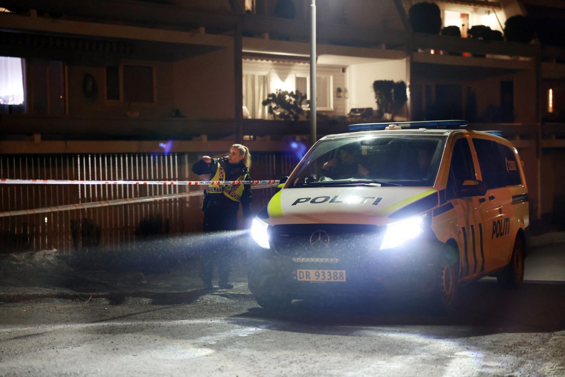 Store politistyrker rykket ut etter at to brødre ble knivstukket på Stovner 16. mars i fjor. Foto: Ørn E. Borgen / NTB Store politistyrker rykket ut etter at to brødre ble knivstukket på Stovner 16. mars i fjor. Foto: Ørn E. Borgen / NTB