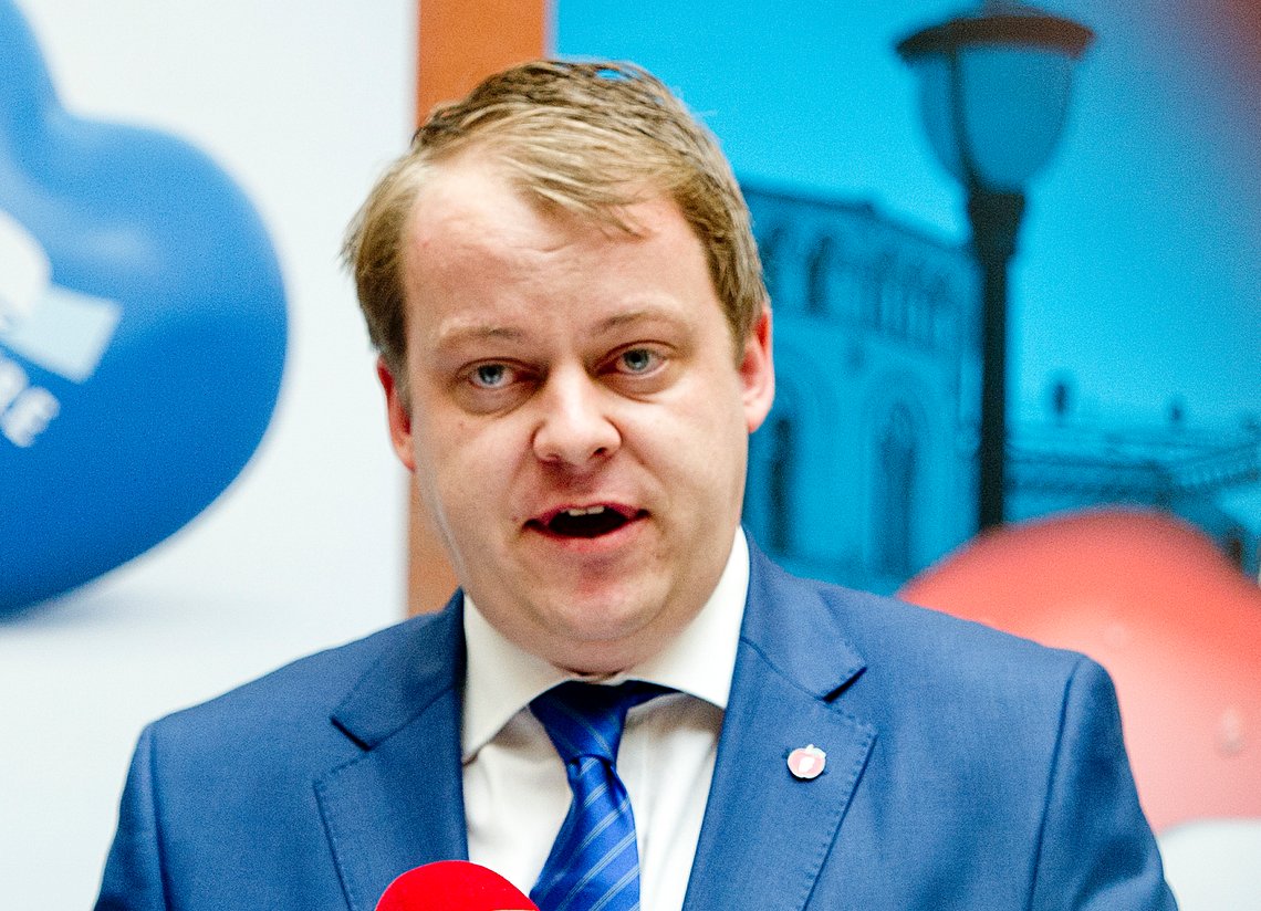 Oslo 20150312.
Arkivbilde av Erlend Wiborg (Frp) som er ny leder i arbeids- og sosialkomiteen.
Foto: Jon Olav Nesvold / NTB Oslo 20150312.
Arkivbilde av Erlend Wiborg (Frp) som er ny leder i arbeids- og sosialkomiteen.
Foto: Jon Olav Nesvold / NTB