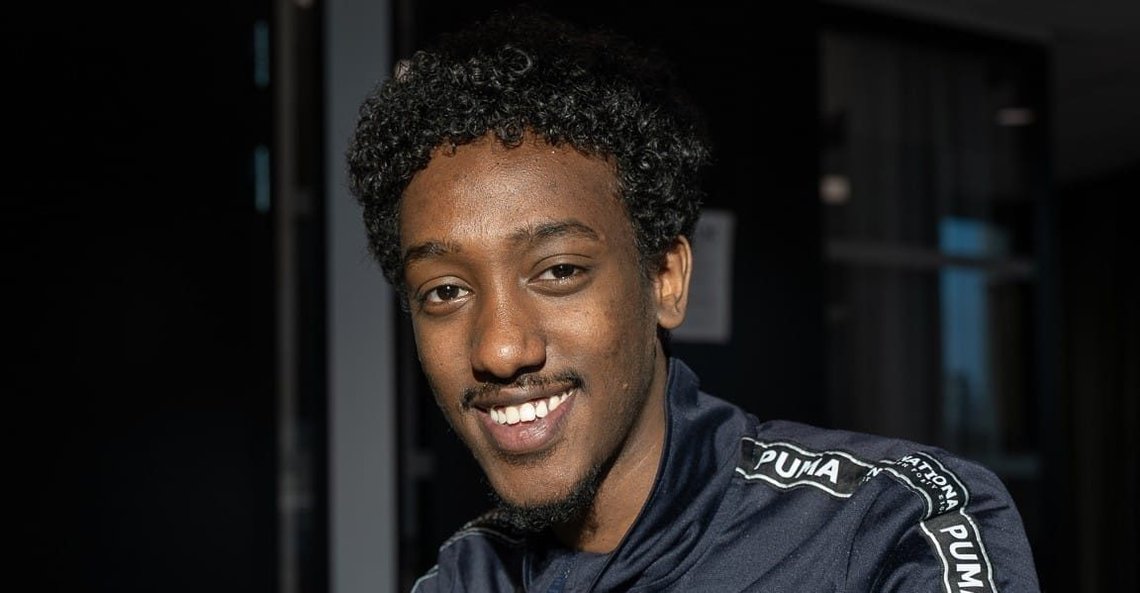 Forfatter og poet, Hamza Hirsi. Skjermdump fra Facebook Forfatter og poet, Hamza Hirsi. Skjermdump fra Facebook