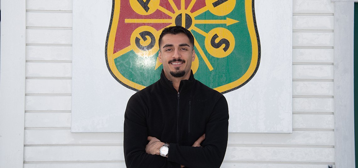 Abbas Mohamad (24) har feil meninger, og iføres derfor yrkesforbud som 24-åring. Foto: Gais Abbas Mohamad (24) har feil meninger, og iføres derfor yrkesforbud som 24-åring. Foto: Gais