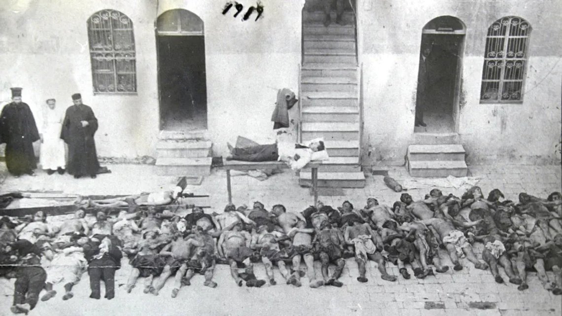 Omtrent 1,3 millioner menn, kvinner og barn ble myrdet under folkemordet på armenere og andre kristne minoriteter i 1915. Bilde fra Armenias nasjonalarkiv. Omtrent 1,3 millioner menn, kvinner og barn ble myrdet under folkemordet på armenere og andre kristne minoriteter i 1915. Bilde fra Armenias nasjonalarkiv.