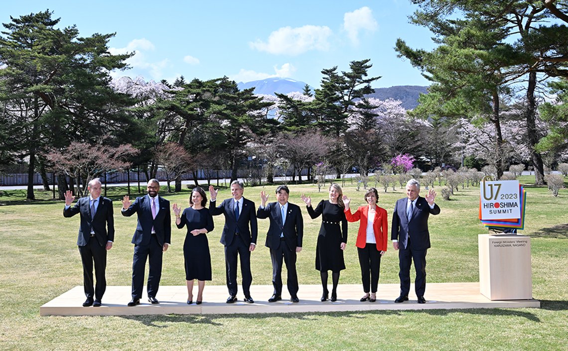 Planleggingen av G7-toppmøtet i Hiroshima er forlengst i gang. Et amerikansk forslag om å innføre fullt eksportforbud av varer til Russland møter motbør fra både EU og Japan, som hevder et slikt eksportforbud ikke vil la seg gjennomføre. Her fra et møte mellom G7-landenes utenriksministere i Karuizawa, Nagano tidligere i april. Foto: G7 Hiroshima Planleggingen av G7-toppmøtet i Hiroshima er forlengst i gang. Et amerikansk forslag om å innføre fullt eksportforbud av varer til Russland møter motbør fra både EU og Japan, som hevder et slikt eksportforbud ikke vil la seg gjennomføre. Her fra et møte mellom G7-landenes utenriksministere i Karuizawa, Nagano tidligere i april. Foto: G7 Hiroshima