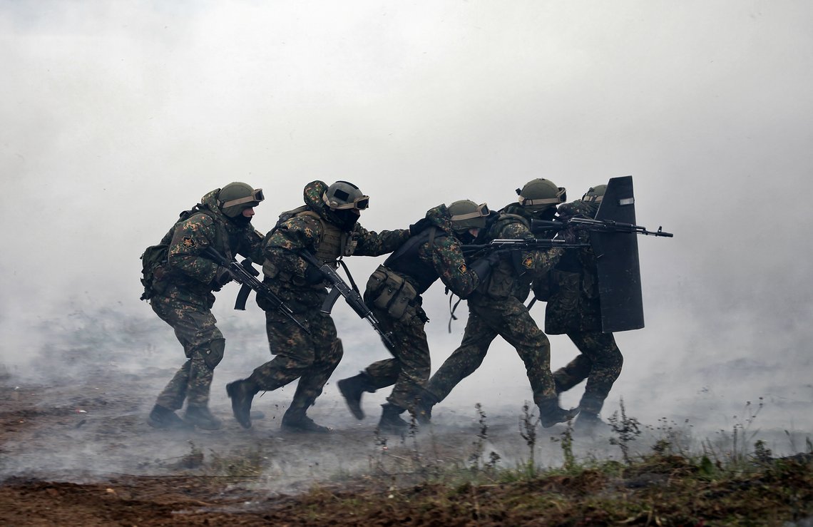 Spetsnaz er en fellesbenevnelse på ulike russiske kommandoenheter. Spesialsoldater opererer normalt i små grupper bak fiendens linjer, og hører ikke hjemme i en konvensjonell frontlinje. Foto: Vitaly V. Kuzmin/ Wikipedia Spetsnaz er en fellesbenevnelse på ulike russiske kommandoenheter. Spesialsoldater opererer normalt i små grupper bak fiendens linjer, og hører ikke hjemme i en konvensjonell frontlinje. Foto: Vitaly V. Kuzmin/ Wikipedia