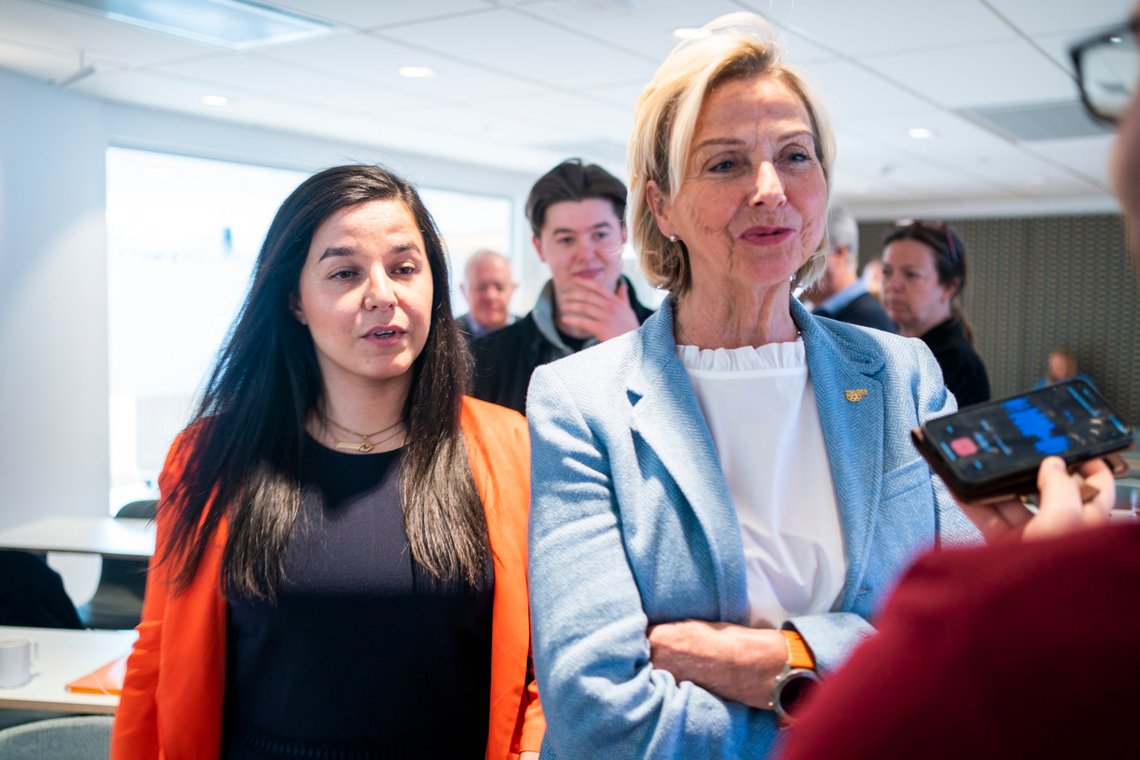 Zaineb Al-Samarai (t.v.) ble foretrukket foran Berit Kjøll av NIFs valgkomiteen. Foto: Terje Pedersen / NTB Zaineb Al-Samarai (t.v.) ble foretrukket foran Berit Kjøll av NIFs valgkomiteen. Foto: Terje Pedersen / NTB