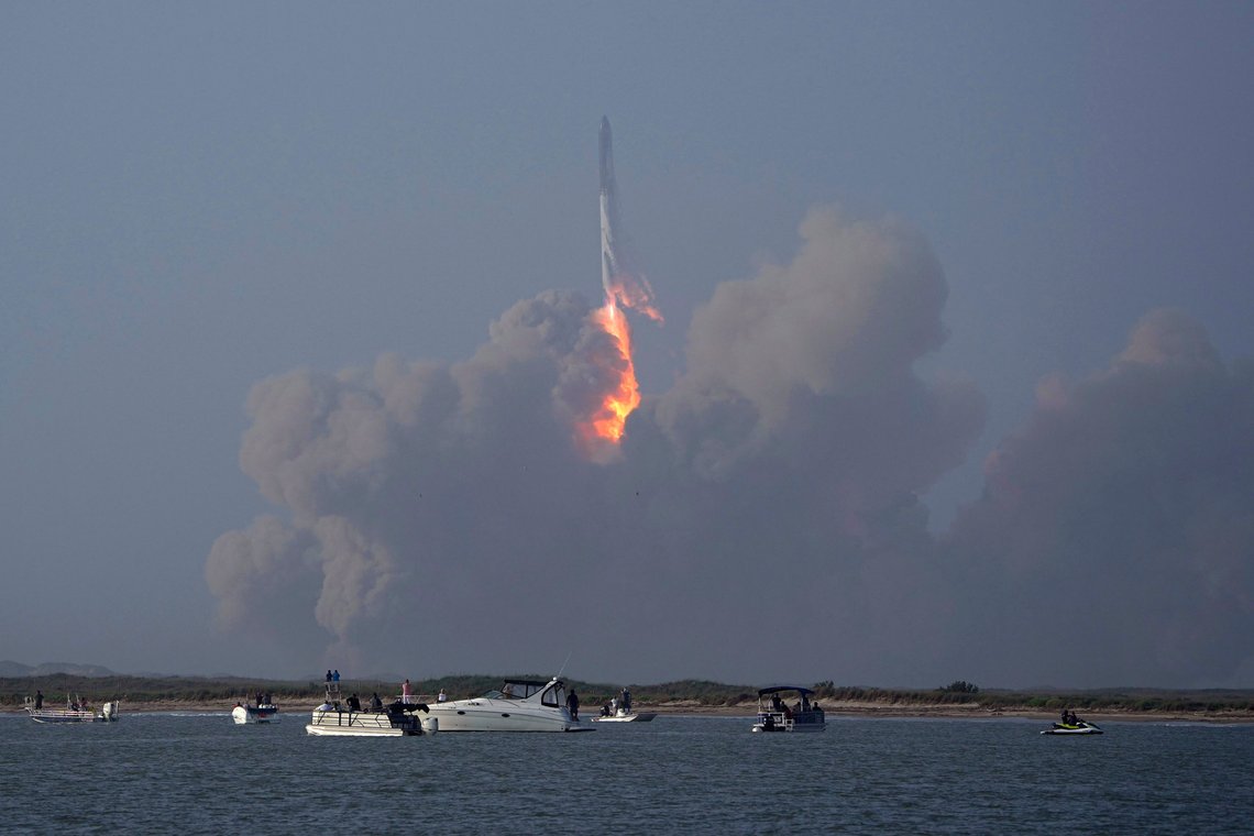 SpaceX's Starship launches from Starbase in Boca Chica, Texas, Thursday, April 20, 2023. (AP Photo/Eric Gay) SpaceX's Starship launches from Starbase in Boca Chica, Texas, Thursday, April 20, 2023. (AP Photo/Eric Gay)