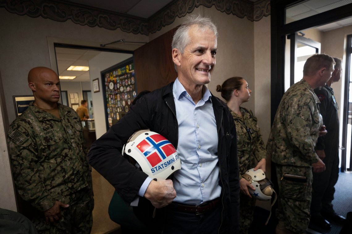 Statsminister Jonas Gahr Støre fotografert i forbindelse med et besøk på det amerikanske hangarskipet «Gerald R. Ford» i Norfolk, USA i september i fjor.
Foto: Pontus Höök / NTB Statsminister Jonas Gahr Støre fotografert i forbindelse med et besøk på det amerikanske hangarskipet «Gerald R. Ford» i Norfolk, USA i september i fjor.
Foto: Pontus Höök / NTB