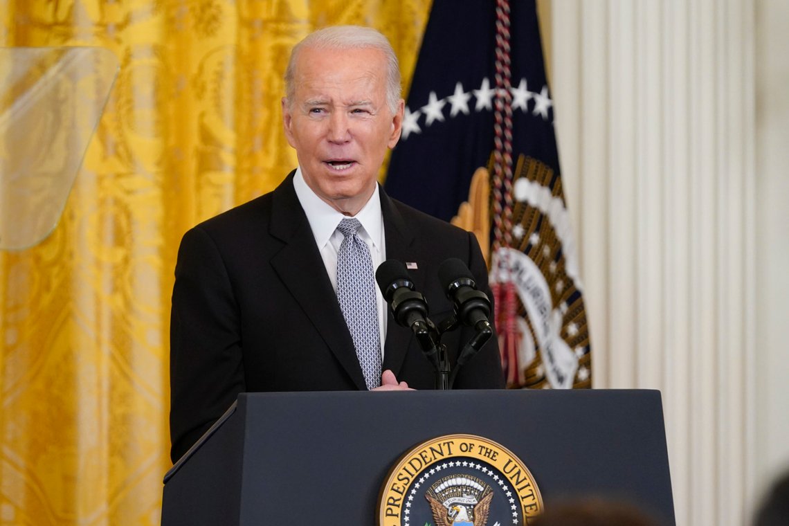Koronapandemien anses ikke lenger som en nasjonal helsekrise i USA, kunngjorde president Joe Biden mandag. Det kan føre til en ny eksplosjon i strømmen av ulovlige migranter over USAs grense med Mexico. Foto: Evan Vucci / AP / NTB Koronapandemien anses ikke lenger som en nasjonal helsekrise i USA, kunngjorde president Joe Biden mandag. Det kan føre til en ny eksplosjon i strømmen av ulovlige migranter over USAs grense med Mexico. Foto: Evan Vucci / AP / NTB