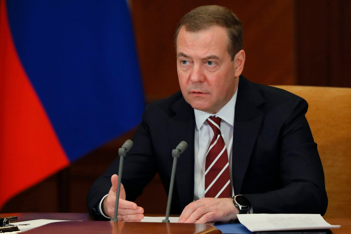 Russlands tidligere president spurte russiske ungdommer om de fryktet klimaendringer mer enn en eventuell ny storkrig, med atomvåpen. Arkivfoto: Ekaterina Sjtukina / Sputnik / AP / NTB Russlands tidligere president spurte russiske ungdommer om de fryktet klimaendringer mer enn en eventuell ny storkrig, med atomvåpen. Arkivfoto: Ekaterina Sjtukina / Sputnik / AP / NTB