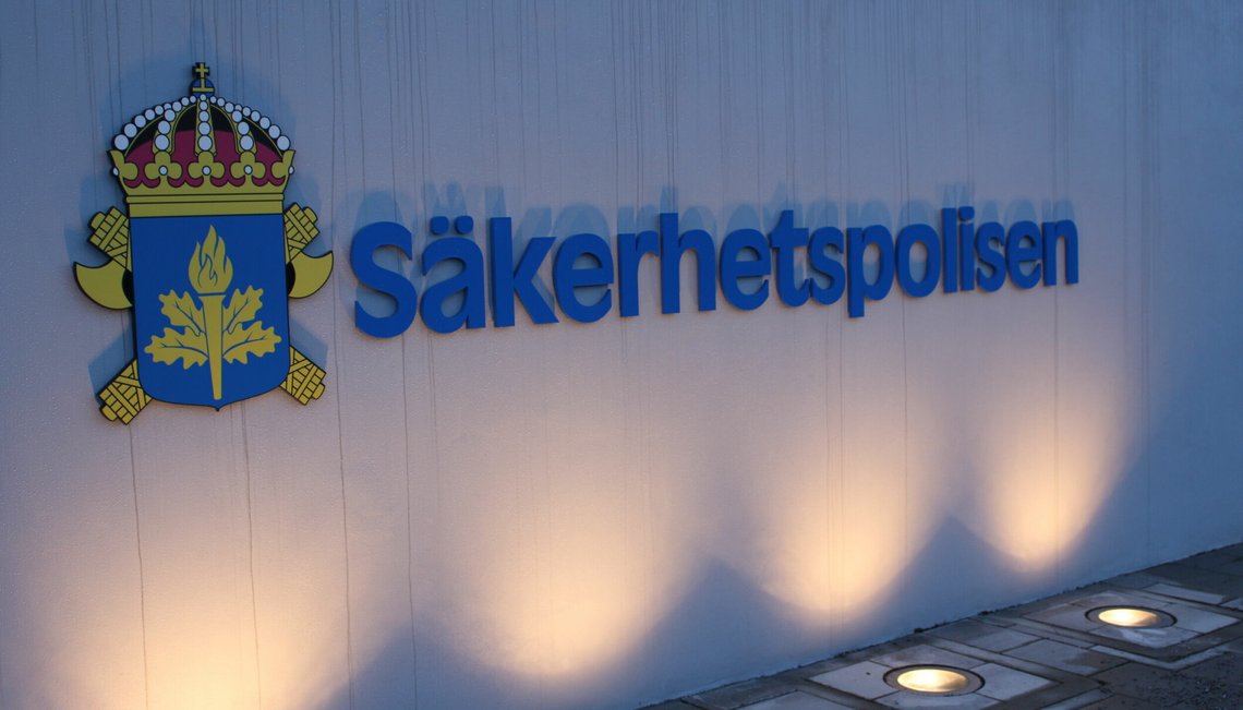 Det svenske sikkerhetspolitiet SÄPO arresterte tirsdag morgen fem menn med tilknytning til IS, de er siktet for terrorplanlegging i forbindelse med koranbrenningene i Sverige. Illustrasjonsfoto. SÄPO Det svenske sikkerhetspolitiet SÄPO arresterte tirsdag morgen fem menn med tilknytning til IS, de er siktet for terrorplanlegging i forbindelse med koranbrenningene i Sverige. Illustrasjonsfoto. SÄPO
