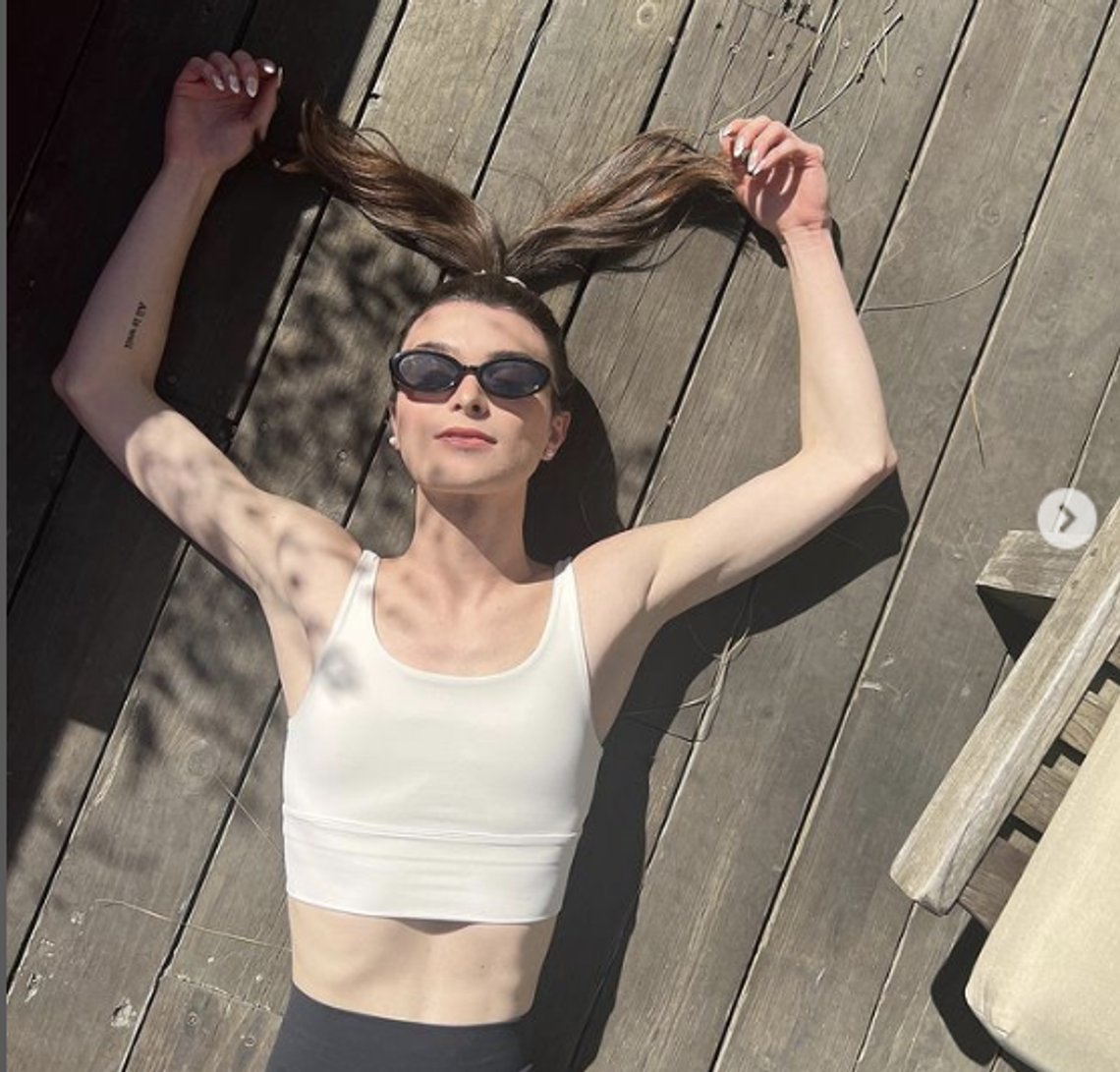 Woman of the Year, Dylan Mulvaney. Her i en treningsøkt i sponset Nike-klær før han skal kose seg med en Bud Light etter trening. Skjermdump Instagram/ Mulvaney Woman of the Year, Dylan Mulvaney. Her i en treningsøkt i sponset Nike-klær før han skal kose seg med en Bud Light etter trening. Skjermdump Instagram/ Mulvaney