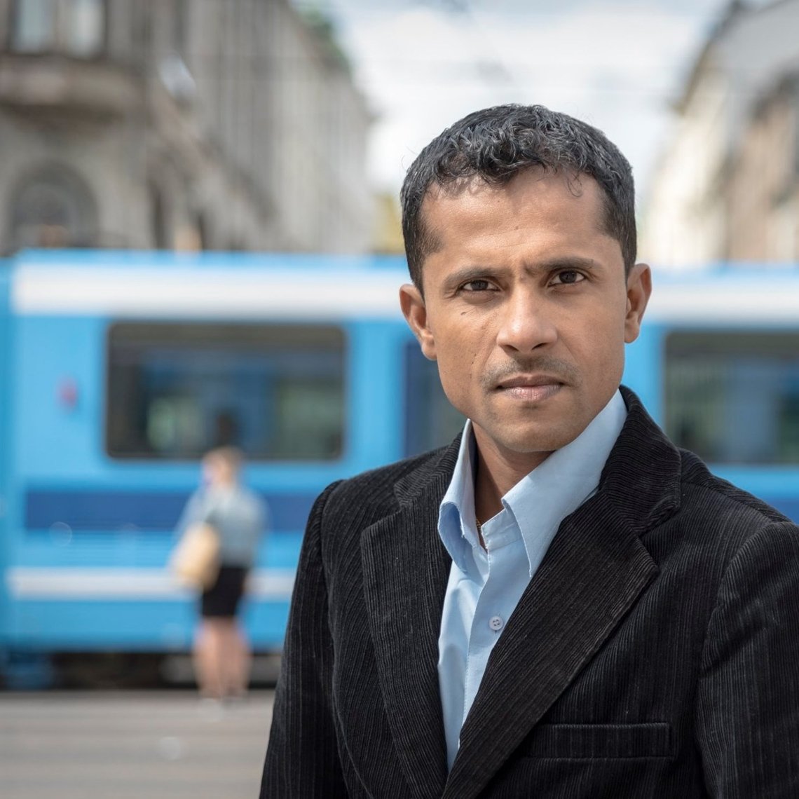 Majoran Vivekananthan er redaktør for den multikulturelle avisen "Utrop". Han mener at alle norske statsborgere er nordmenn, uansett om man er utlending og har løyet seg til statsborgerskapet.
Foto: Skjermdump fra Facebook Majoran Vivekananthan er redaktør for den multikulturelle avisen "Utrop". Han mener at alle norske statsborgere er nordmenn, uansett om man er utlending og har løyet seg til statsborgerskapet.
Foto: Skjermdump fra Facebook