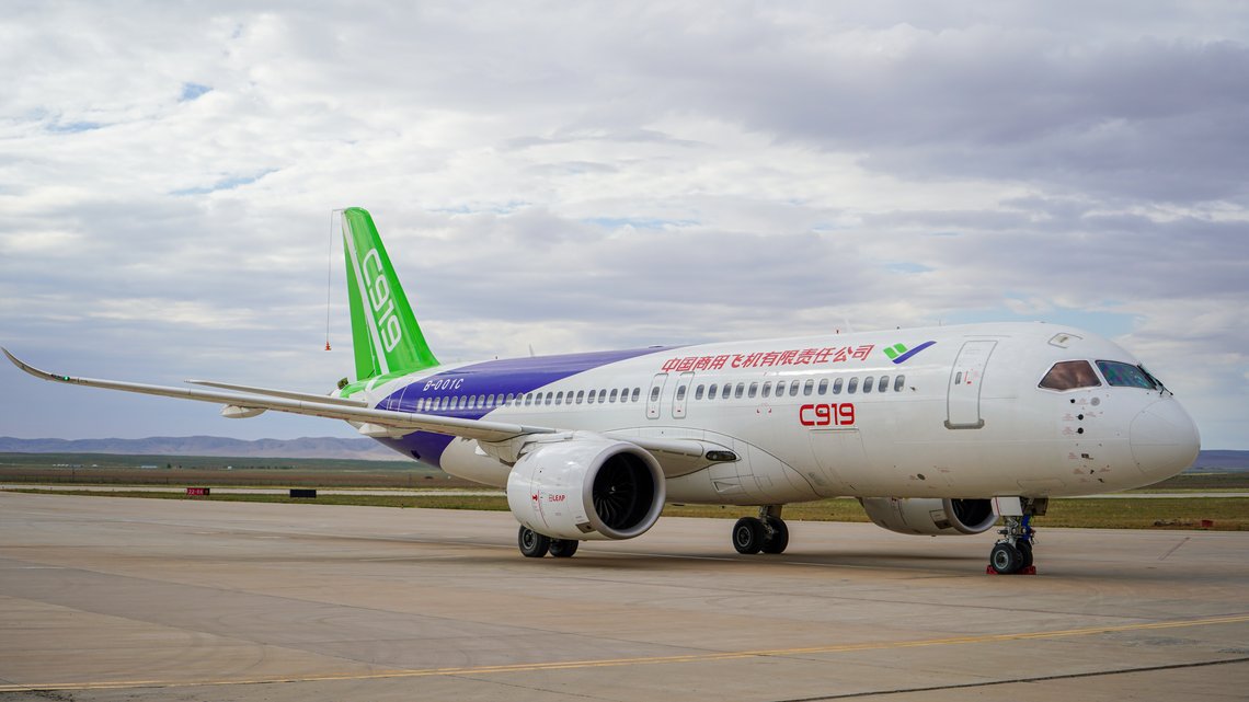 Kinas første egenproduserte passasjerfly C919. Foto: Wikimedia Commons Kinas første egenproduserte passasjerfly C919. Foto: Wikimedia Commons